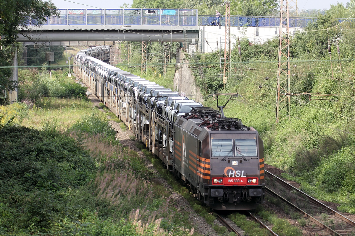 BRLL 185 600-4 unterwegs für HSL auf der Hamm-Osterfelder Strecke in Recklinghausen 9.9.2020