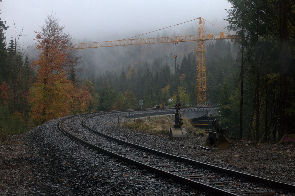 Brückenbauarbeiten an der Iserbrücke, Strecke Korenov-Szklarska Poreba.14.10.2015 15:55 Uhr.