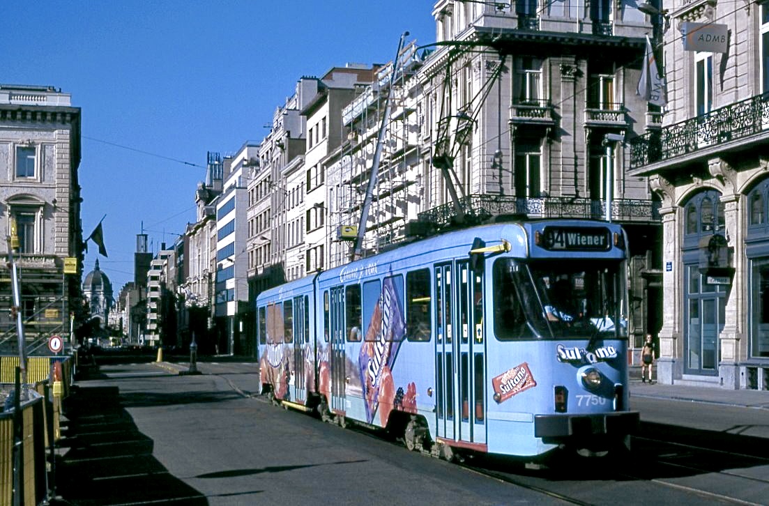 Brussel, Bruxelles 7750, Koningstraat, Rue Royale, 18.06.2000.
