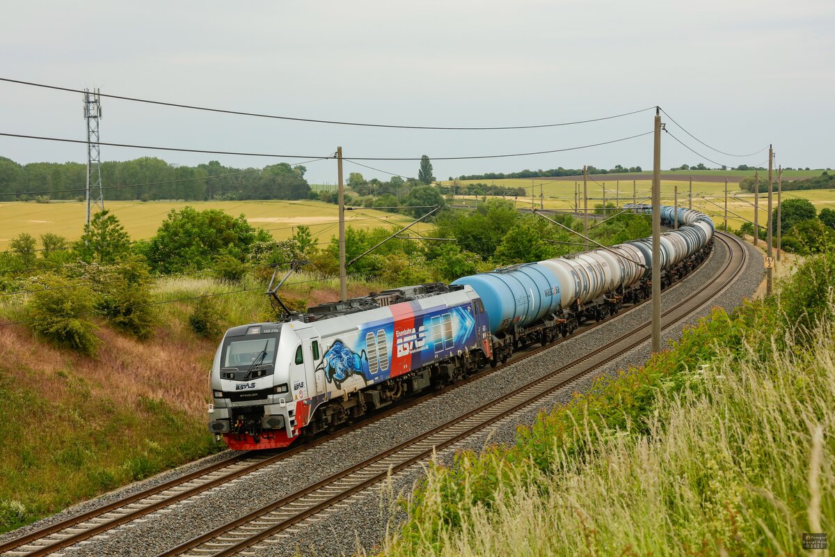 BSAS 159 210 mit Kesselzug in Ovelg�nne, Juni 2023.