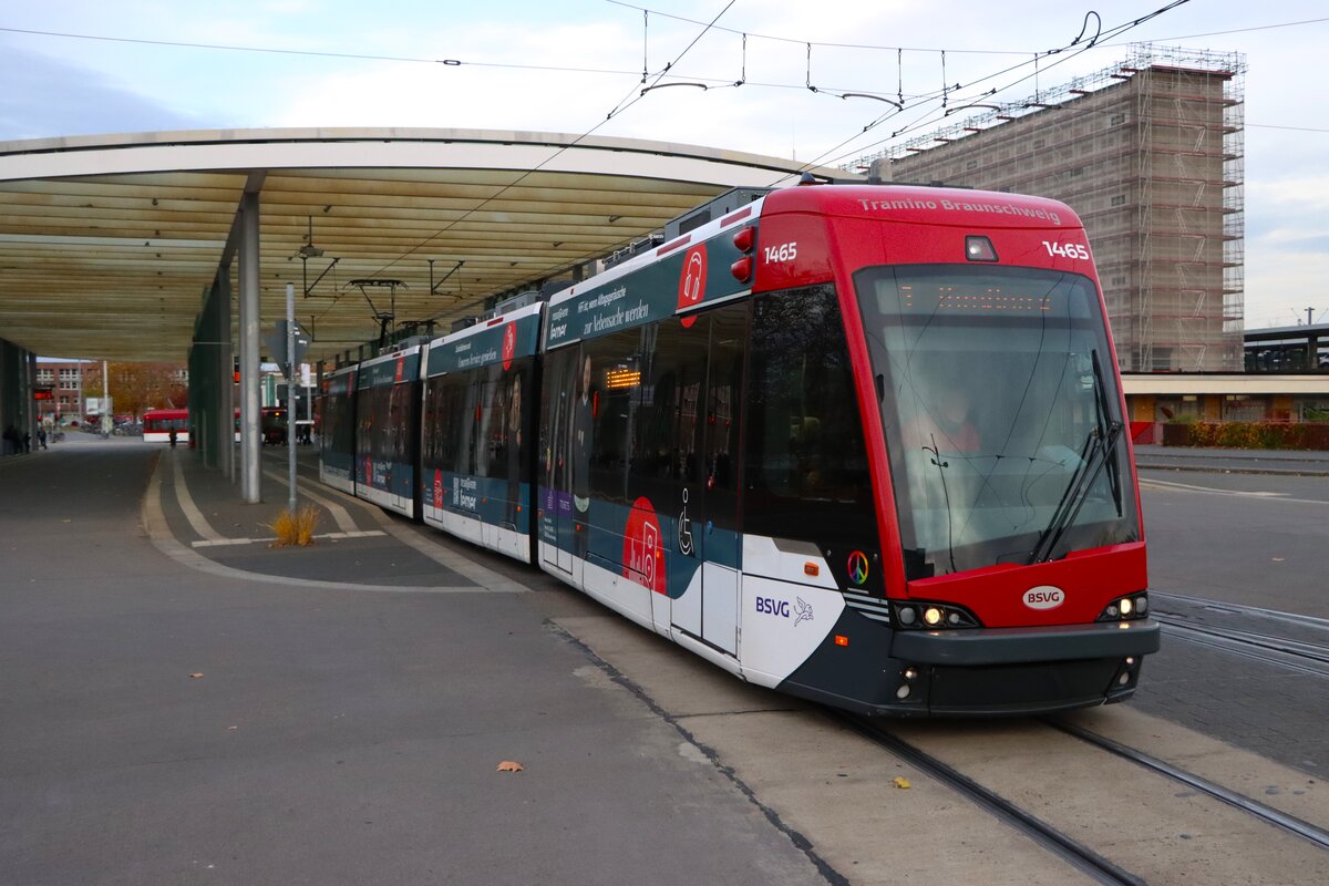BSVG Solaris Tramino Wagen 1465 am 13.11.25 in Braunschweig Hbf