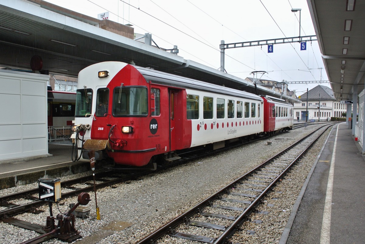 Bt 255 und Be 4/4 152 in Bulle, 14.01.2014.