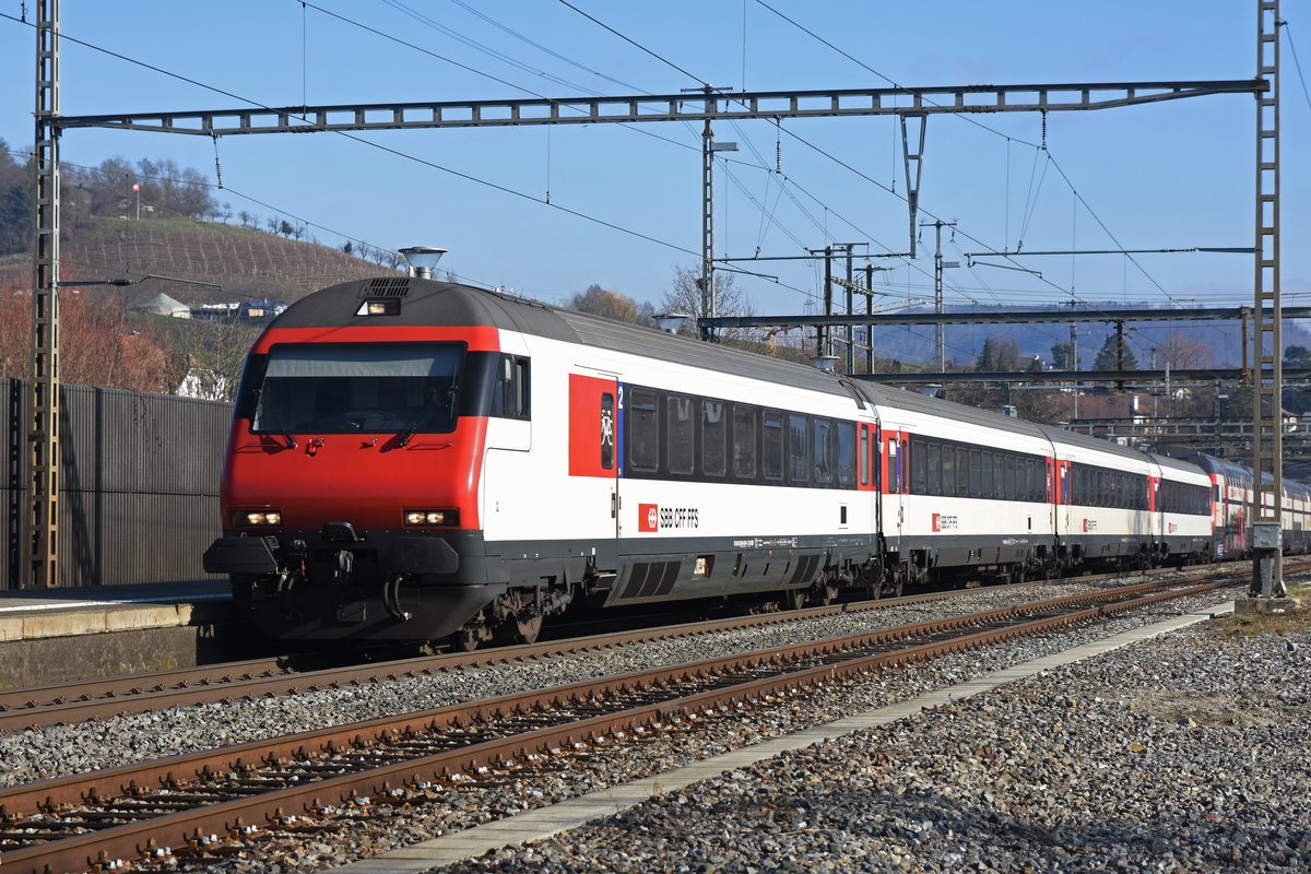 Bt 50 85 28-94 947-4 durchfährt den Bahnhof Gelterkinden. Die Aufnahme stammt vom 19.01.2019.