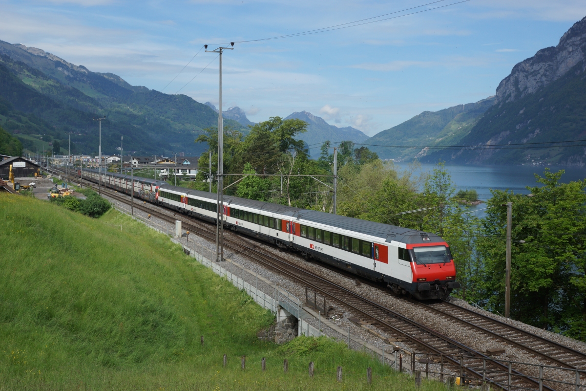 Bt 50 85 28-94 981-3 befindet sich am 10.05.2014 in Unterterzen.