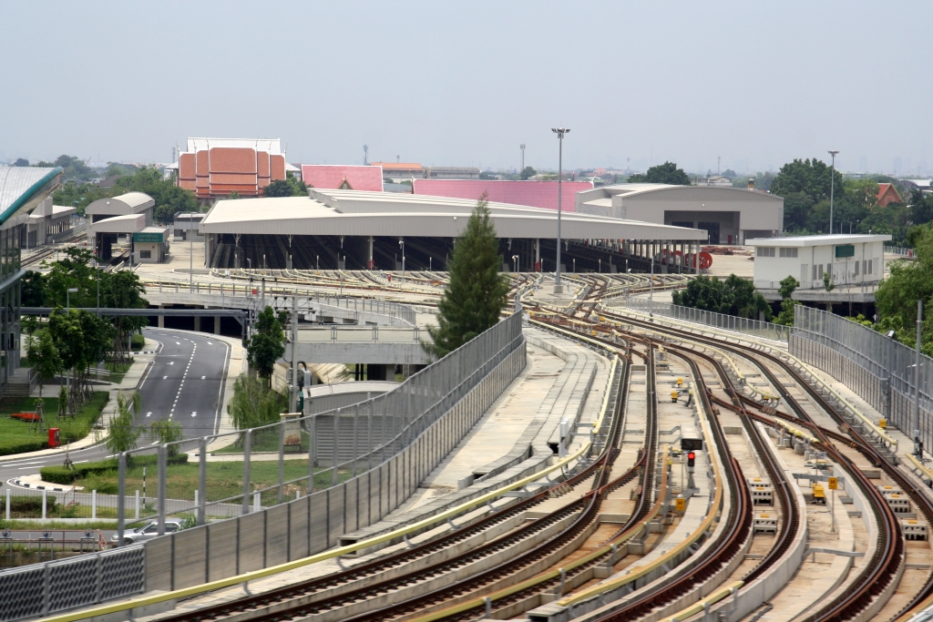 BTS Green Line Maintenance Center Khu Khot am 30.April 2022. Die BTS Green Line ist auch als Skytrain Sukhumvit-Line bekannt.