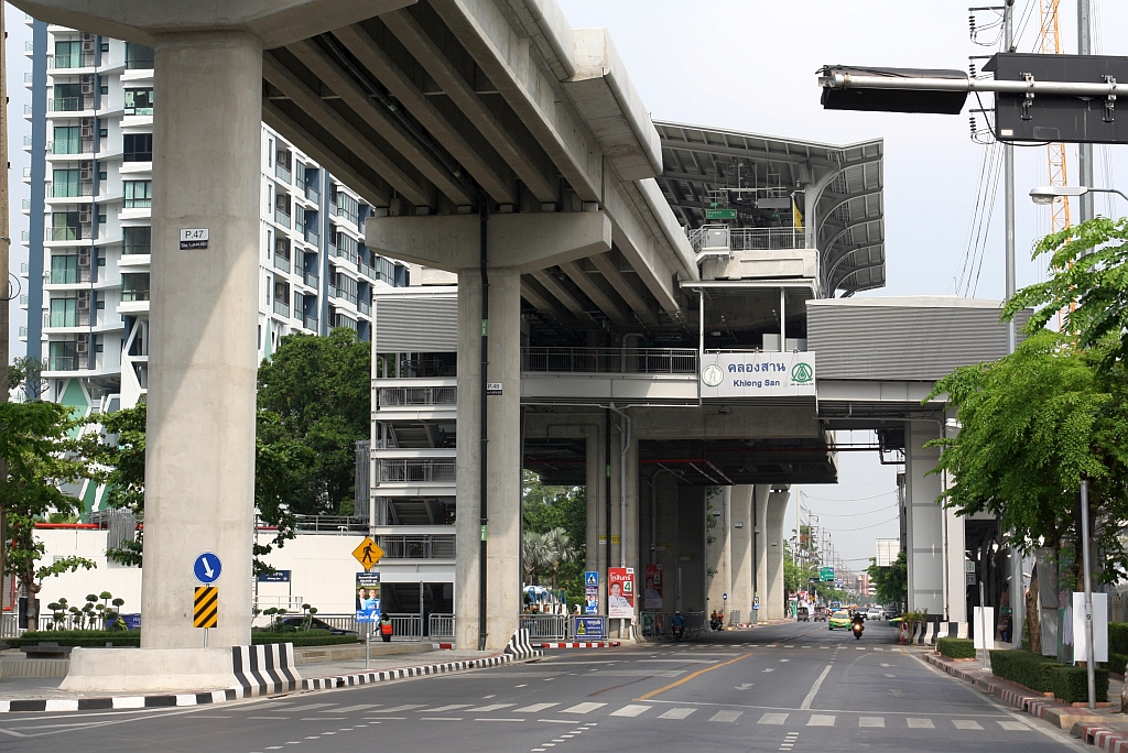 BTS Khlong San Station (G3) am 30.April 2022.