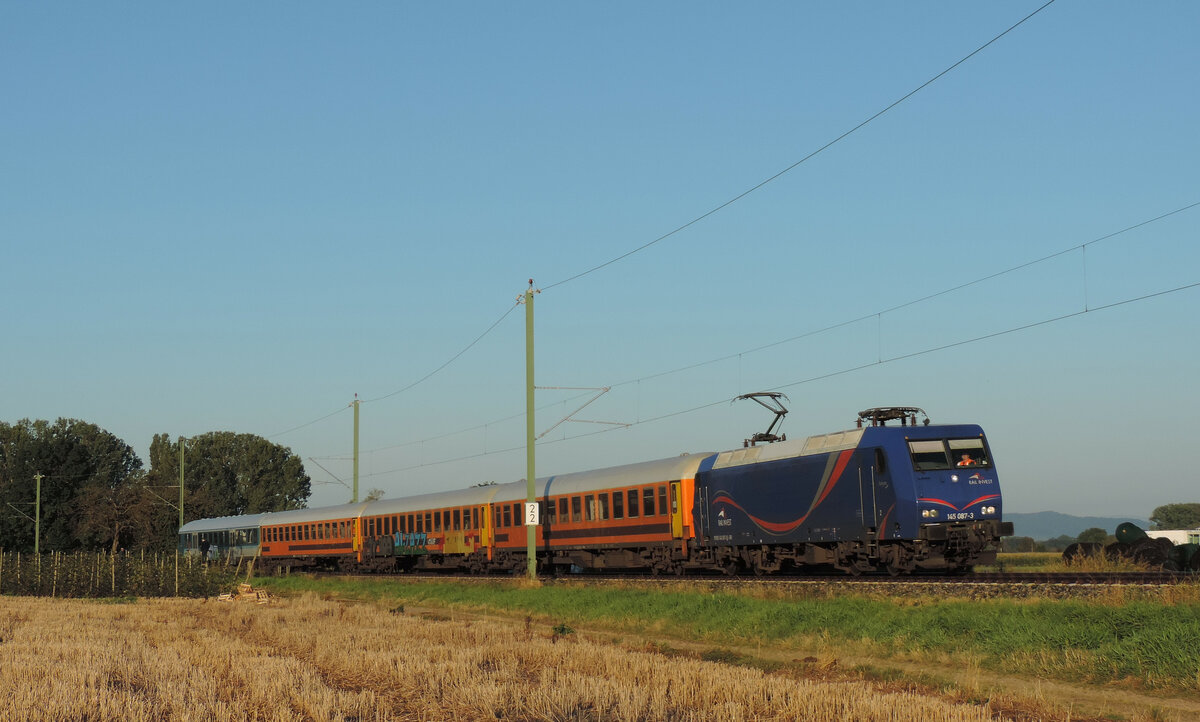 Buchholz - 25. September 2021 : SRI Lok 145 087 am SWE 88354 von Freiburg nach Waldkirch.