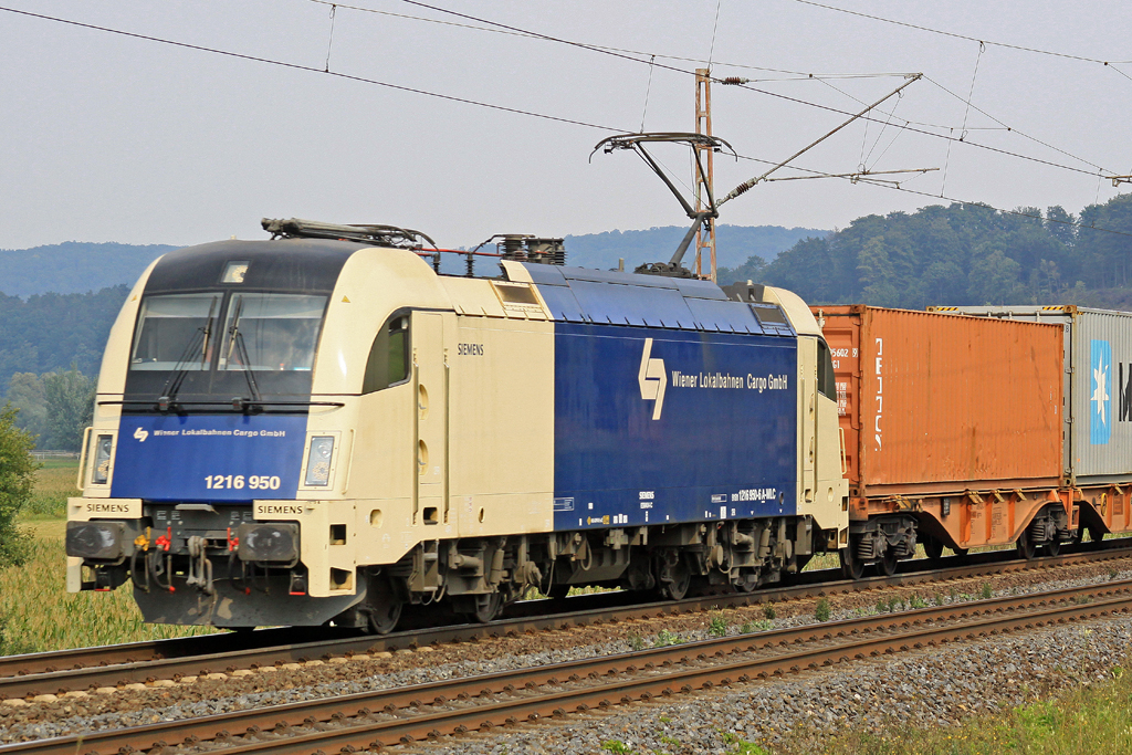B Km 75,1 1216 950 der Wiener Lokalbahnen Cargo in Richtung Gttingen
am 30.08.2013  15:08