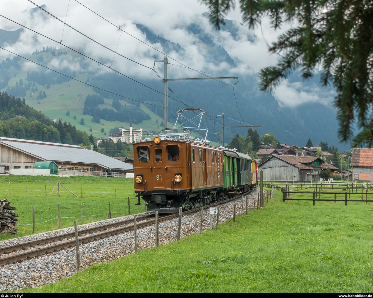 Bündnertag im Saanenland am 14. September 2018 im Rahmen des Mega Bernina Festivals der Chemin de fer-musée Blonay-Chamby. <br>
Ge 4/4 181 mit Zug Gstaad - Rougemont zwischen Gstaad und Saanen.