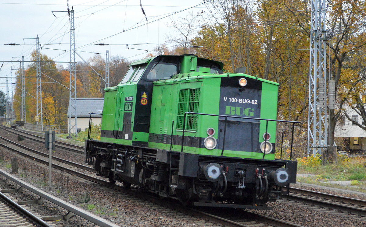 BUG Verkehrsbau AG mit  V 100-BUG-02  (NVR:  98 80 3202 501-3 D-BUG ) am 18.11.20 Bf. Berlin Buch Richtung Bf. Berlin Lichtenberg.