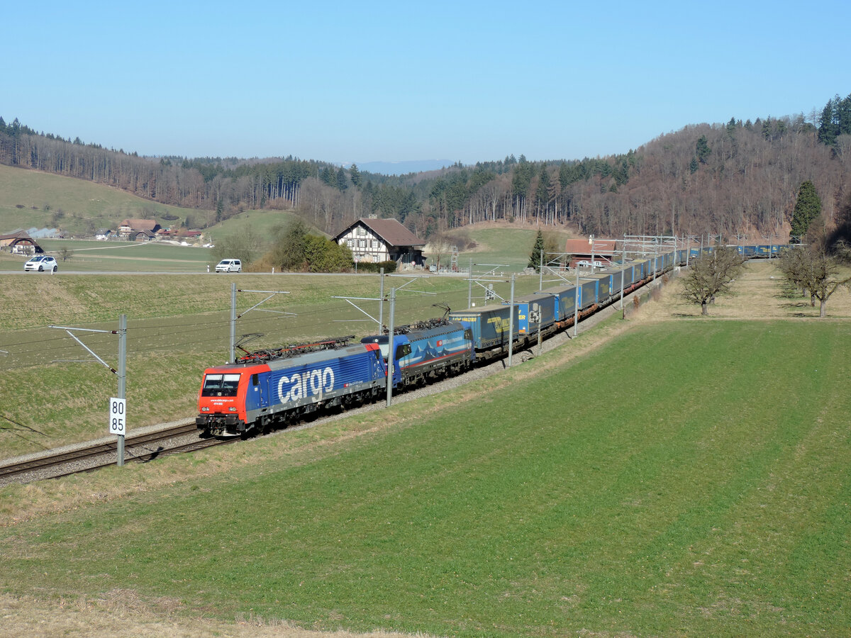 Burgdorf - 4. März 2022 : Re 474 002 + 193 516  Aare  mit dem LKW Walter CargoBeamer.