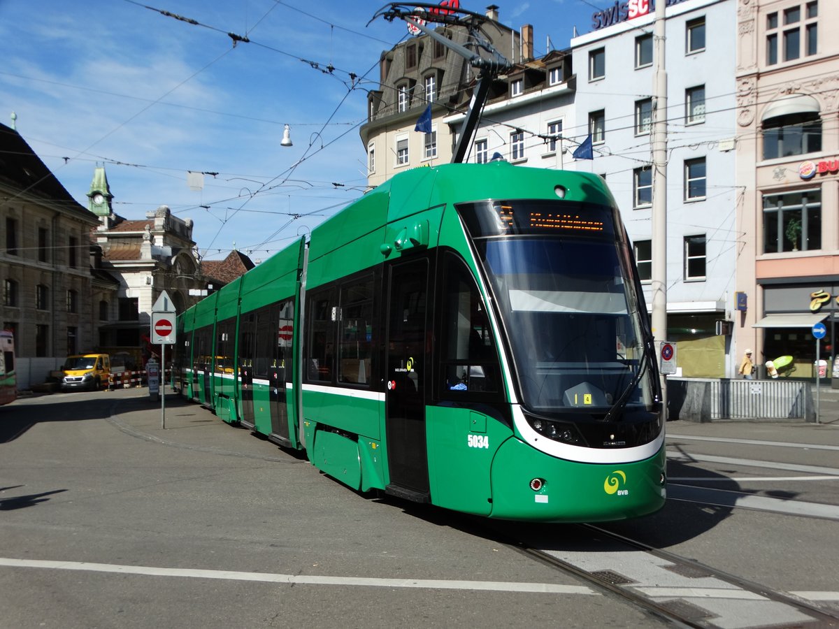BVB Basel Be 6/8 Bombardier Flexity 2 5034 am 23.03.17 in Basel SBB Bhf