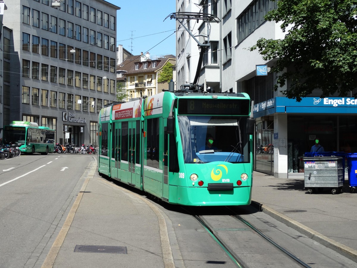BVB Basel Be 6/8 Siemens Combino 309 am 25.07.15 in Basel Schifflände