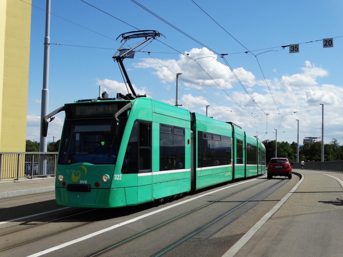 BVB Basel Be 6/8 Siemens Combino 322 am 25.07.15 in Basel Grenze nach Weil am Rhein