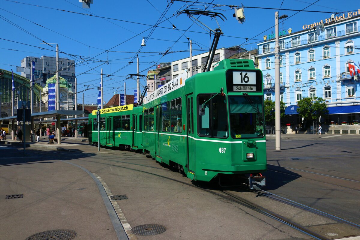 BVB Basel Schindler Cornichon Be4/4 Wagen 487 am 11.07.23 in Basel SBB