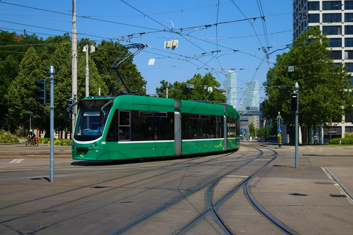 BVB Basel Siemens Combino Be6/8 Wagen 308 am 11.07.23 in Basel