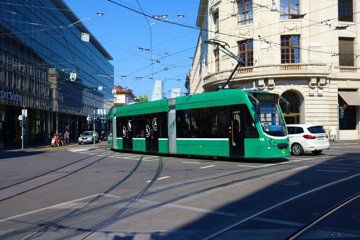 BVB Basel Siemens Combino Be6/8 Wagen 310 am 11.07.23 in Basel