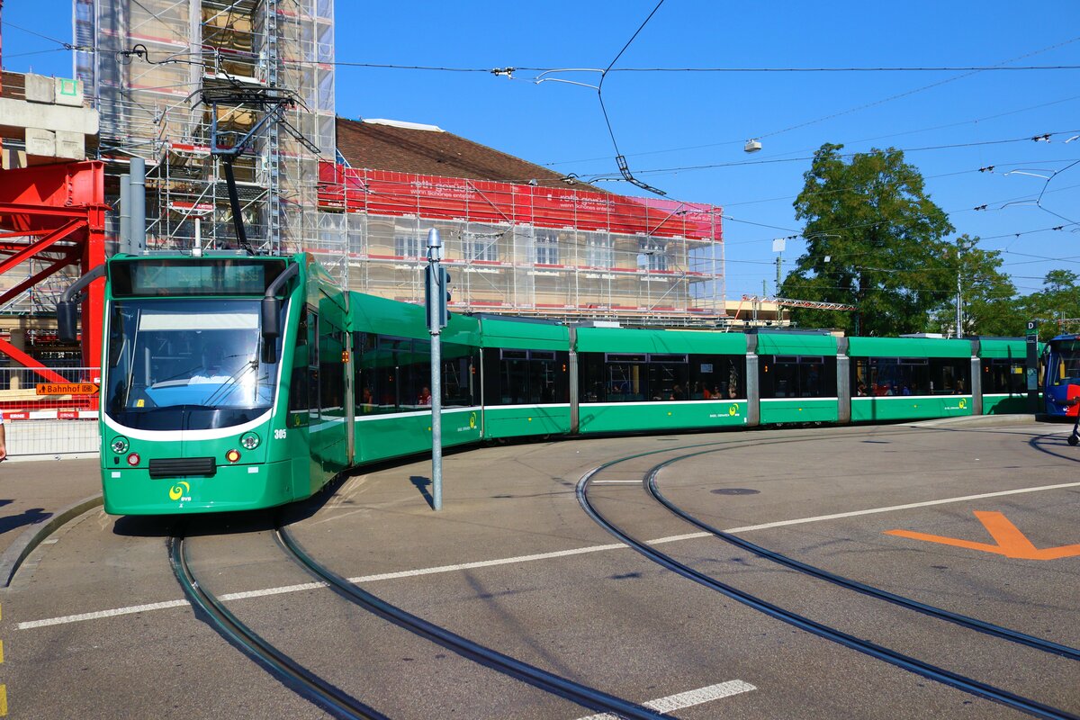 BVB Basel Siemens Combino Be6/8 Wagen 305 am 11.07.23 in Basel