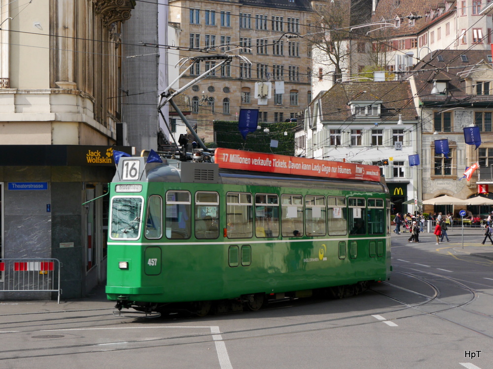 BVB Basel - Tram Be 4/4 457 unterwegs auf der Linie 16 in der Stadt Basel am 29.03.2014