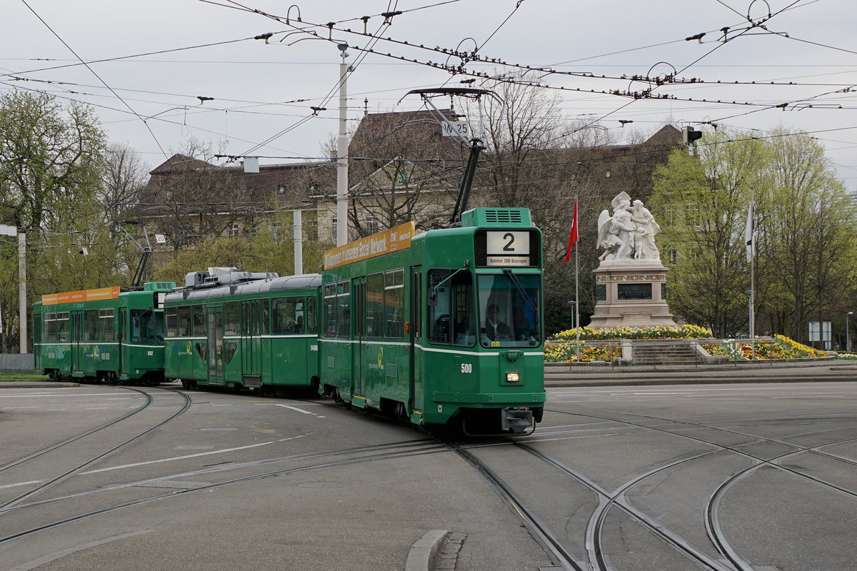 BVB: BASLER-STRASSENBAHN
Impressionen vom 9. April 2018.
Tramzüge mit Be 4/4 sind auf den Tramlinien der BVB in letzter Zeit seltener geworden.
Foto: Walter Ruetsch