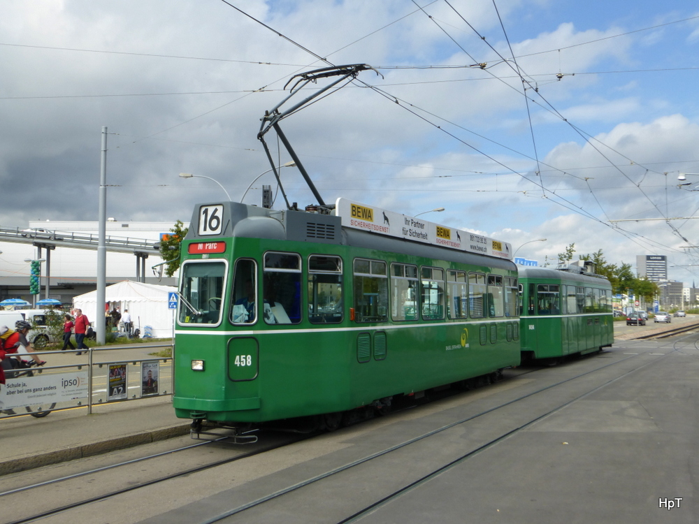 BVB - Be 4/4 458 mit Beiwagen unterwegs auf der Linie 16 in der Stadt Basel am 20.09.2014
