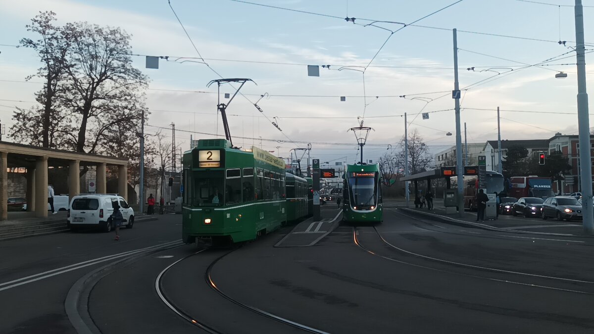 BVB Be 4/4 auf der Linie 2 am 28.01.2022 in Basel Badischer Bahnhof