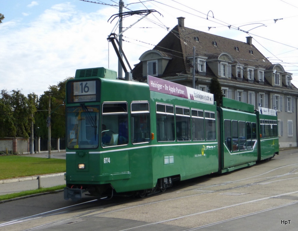 BVB - Be 4/8  674 unterwegs auf der Linie 16 in der Stadt Basel am 20.09.2014