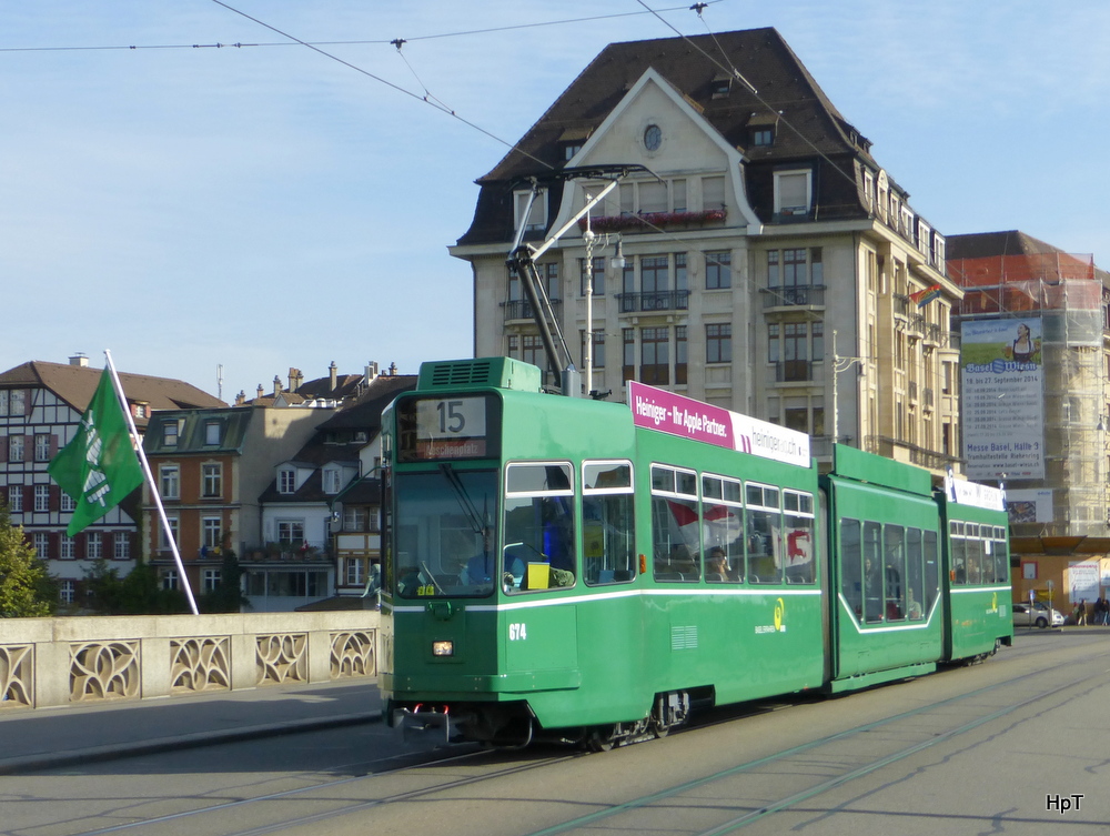 BVB - Be 4/8 674  unterwegs auf der Linie 15 in Basel am 24.09.2014