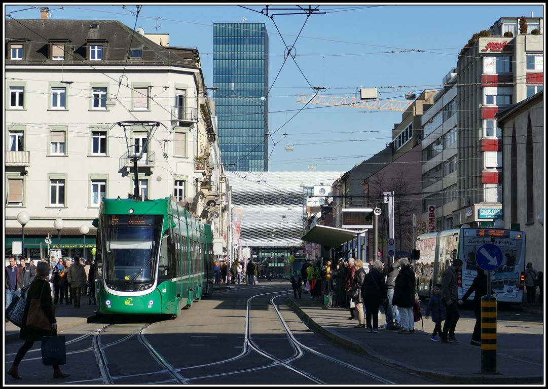 BVB Be 6/8 Flexity2 von Bombardier in Basel.(16.02.2019)
