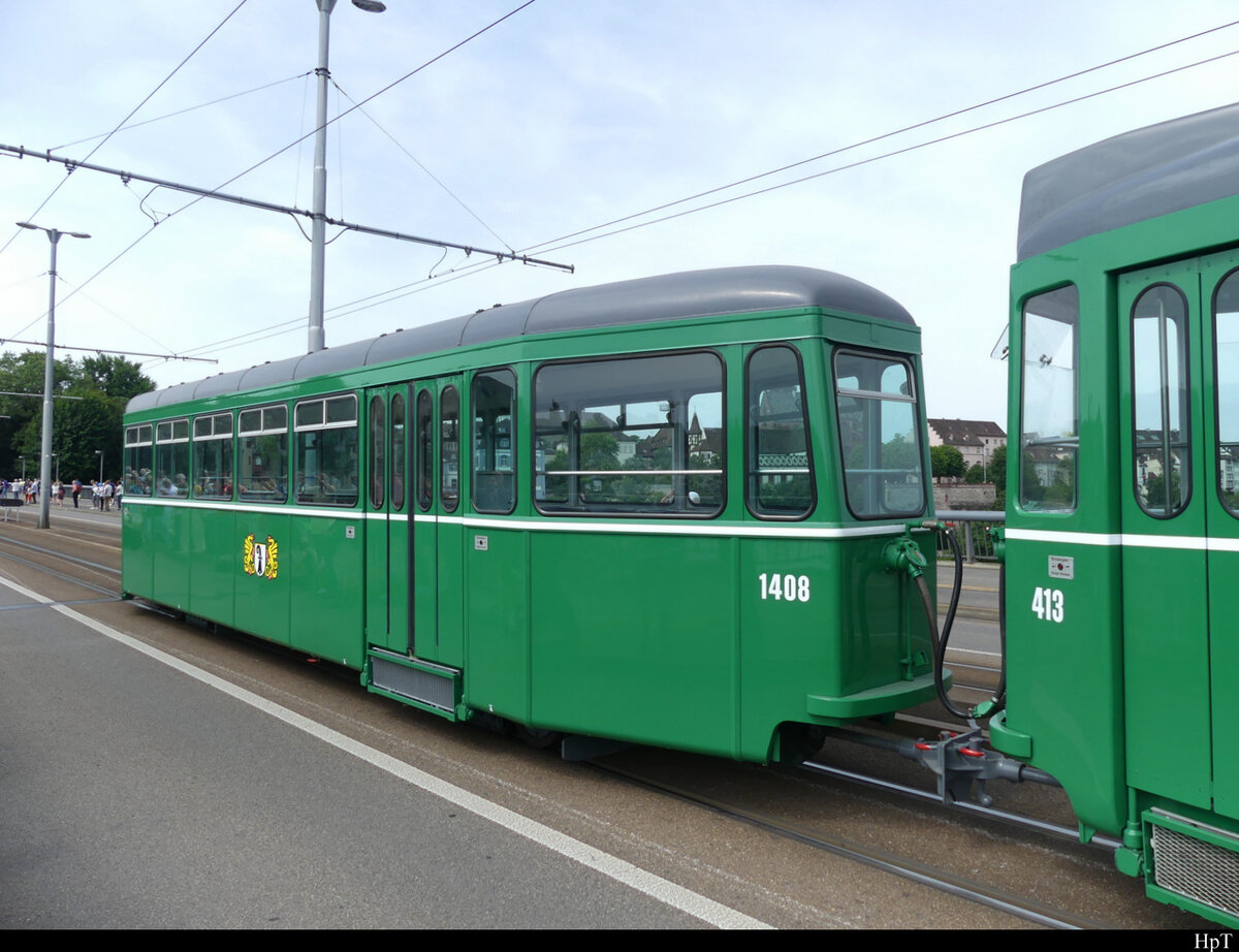 BVB - Beiwagen B 1408 unterwegs an der Tramparade in der Stadt Basel am 22.05.2022