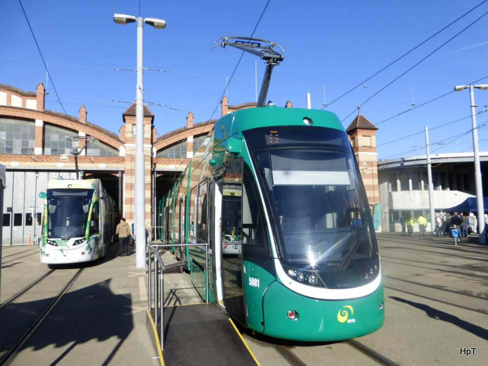 BVB - Depot Wiesenplatz anlässlich der Vorstellung der neuen FLEXITY Trams Be 6/8 5002 und Be 6/8  5001 für`s Publikum am 08.11.2014