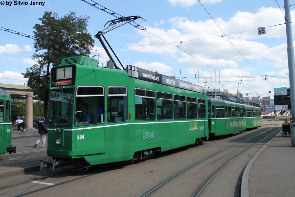 BVB Nr. 694+1505+??? (Be 4/4 ''Cornichon'') am 30.7.2015 beim Badischen Bahnhof