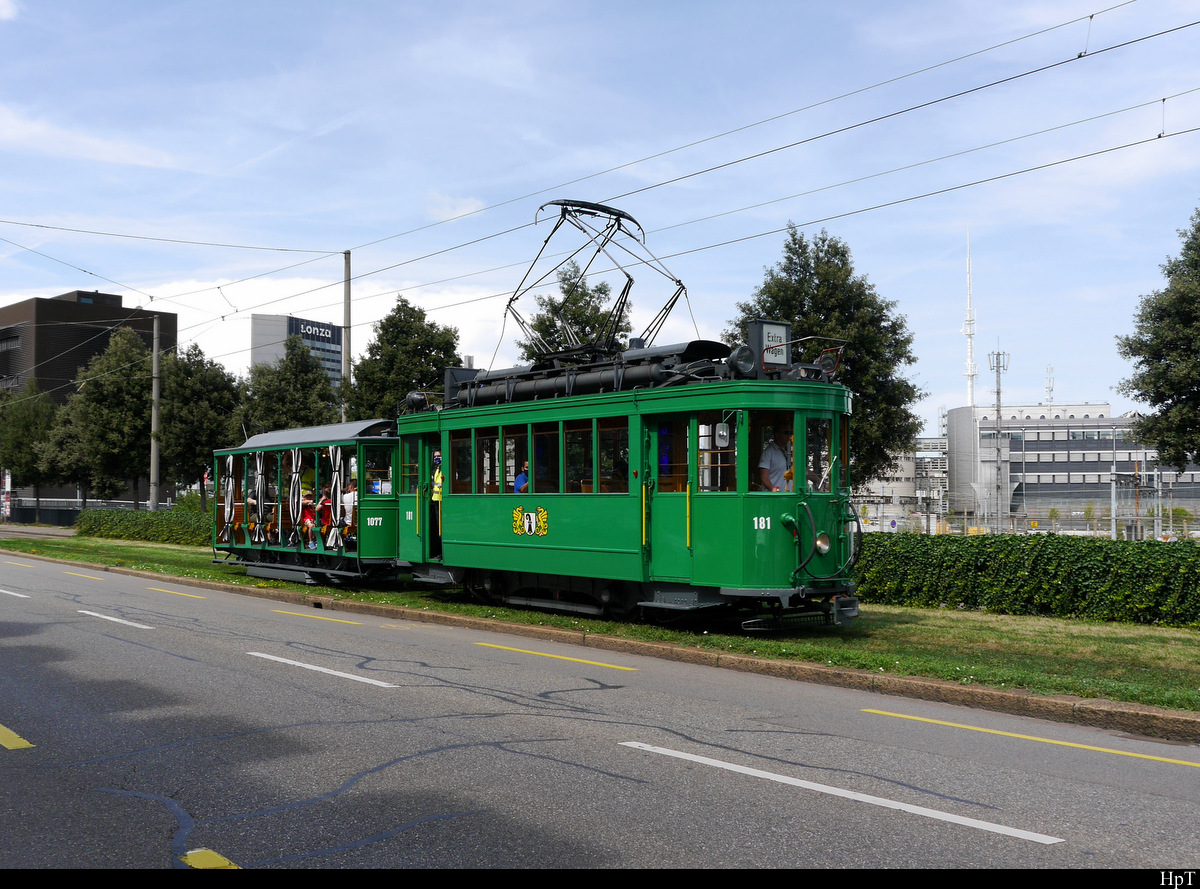 BVB - Oldtimer Be 2/2  181 mit Sommerwagen 1077 unterwegs am 16.08.2020