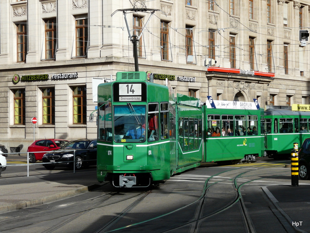 BVB - Tram Be 4/8 674 unterwegs auf der Linie 14 in Basel am 09.11.2013