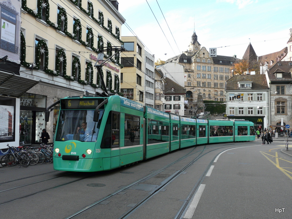 BVB - Tram Be 6/8 326 unterwegs auf der Linie 6 in Basel am 09.11.2013