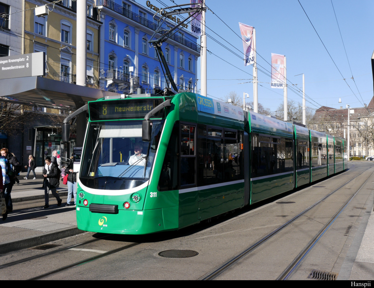 BVB - Tram  Nr.311 unterwegs auf der Linie 8in Basel am 16.02.2019
