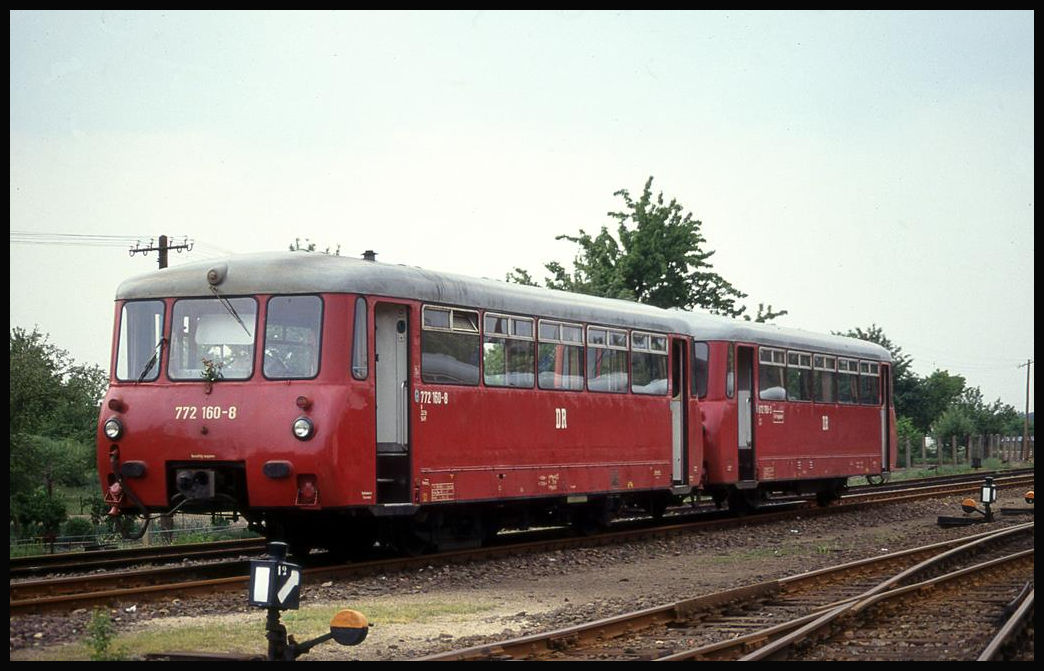 BW Jerichow am 20.5.1993: VT 772160  mit Beiwagen