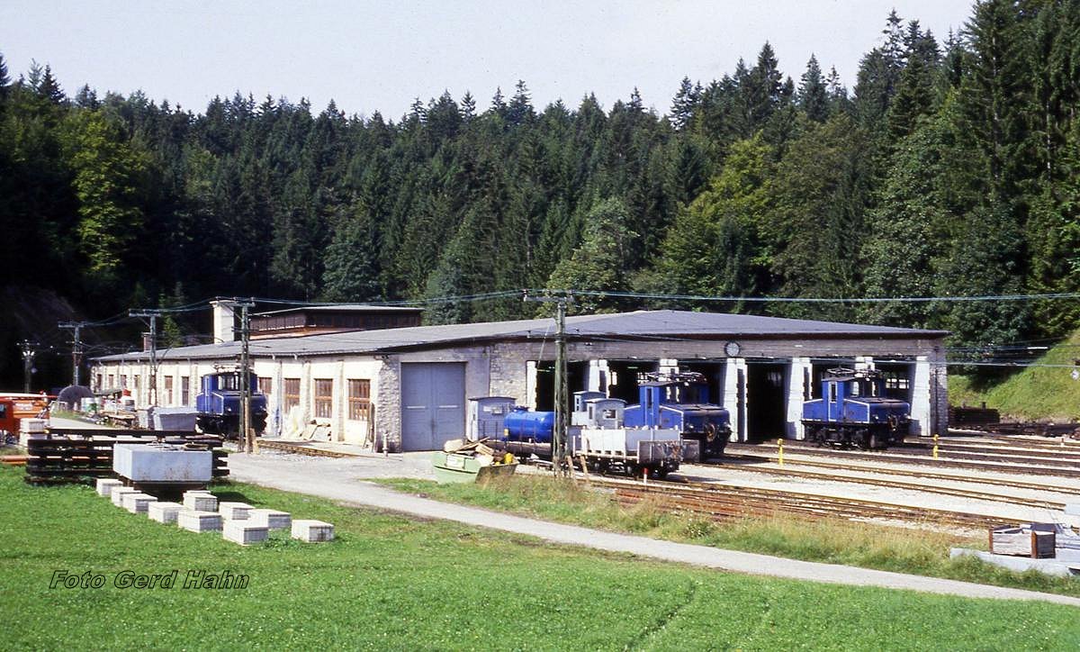 BW der Zugspitzbahn bei Grainau mit diversen Elektroloks am 12.9.1987.