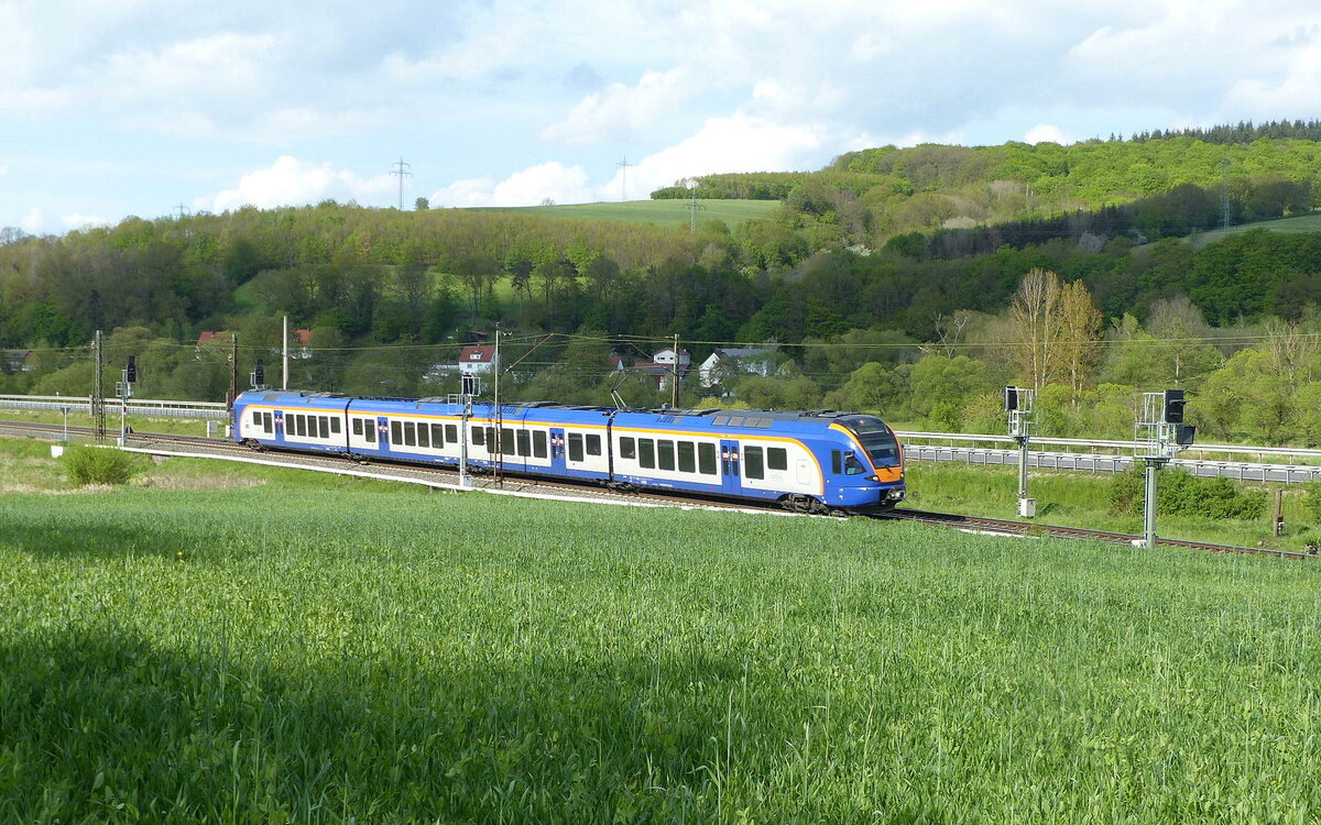 Cantus 428 xxx als RB 24217 von Kassel Hbf nach Fulda, am 19.05.2021 in Oberhaun.