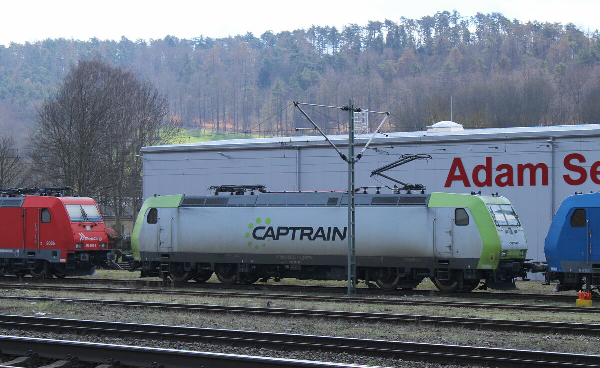 Captrain 185 501-4 am 05.04.2023 bei der Uwe Adam EVU GmbH in Eisenach.