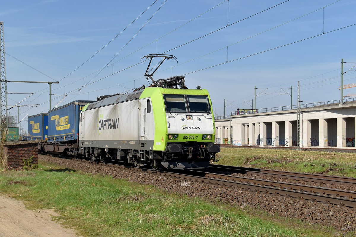 Captrain 185 533-7 kommt mir am Samstag den 7.4.2018 auch bei Wahn vors Objektiv.