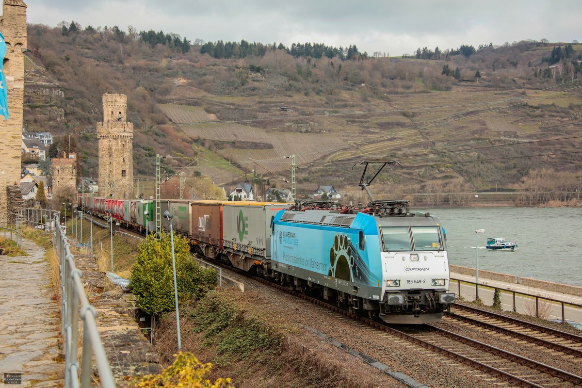 Captrain 185 549-3 in Oberwesel, am 20.03.2021.