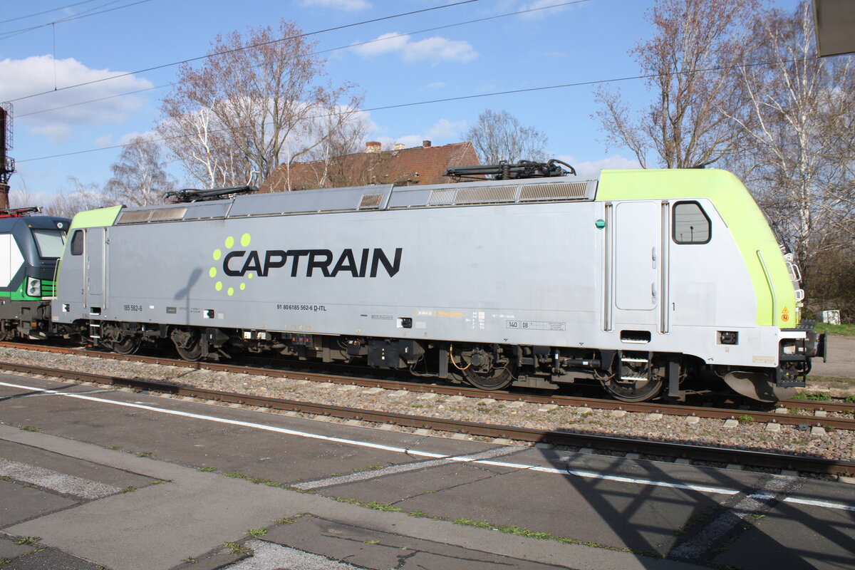 Captrain 185 562-6 (91 80 6185 562-6 D-ITL) am 17.03.2024 in Großkorbetha.