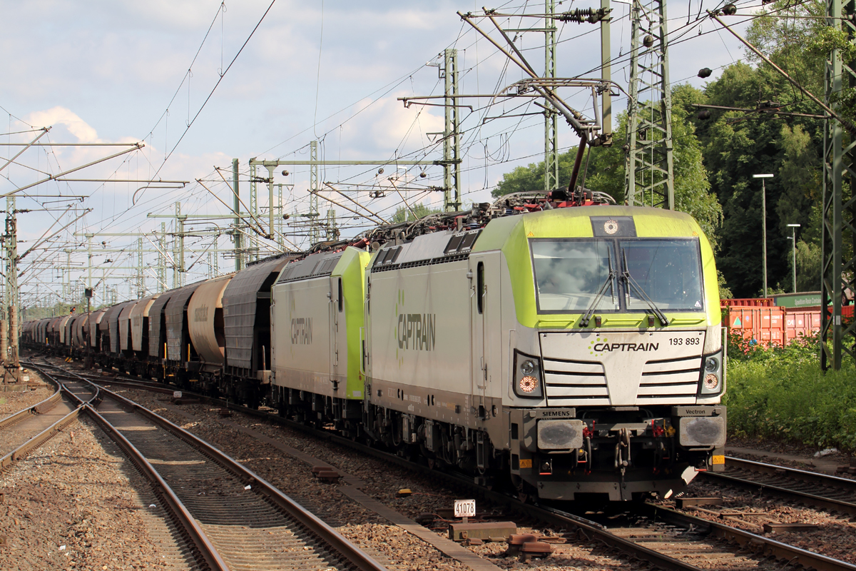 Captrain 193 893 mit 185 542-8 durchfahren Hamburg-Harburg 14.6.2017
