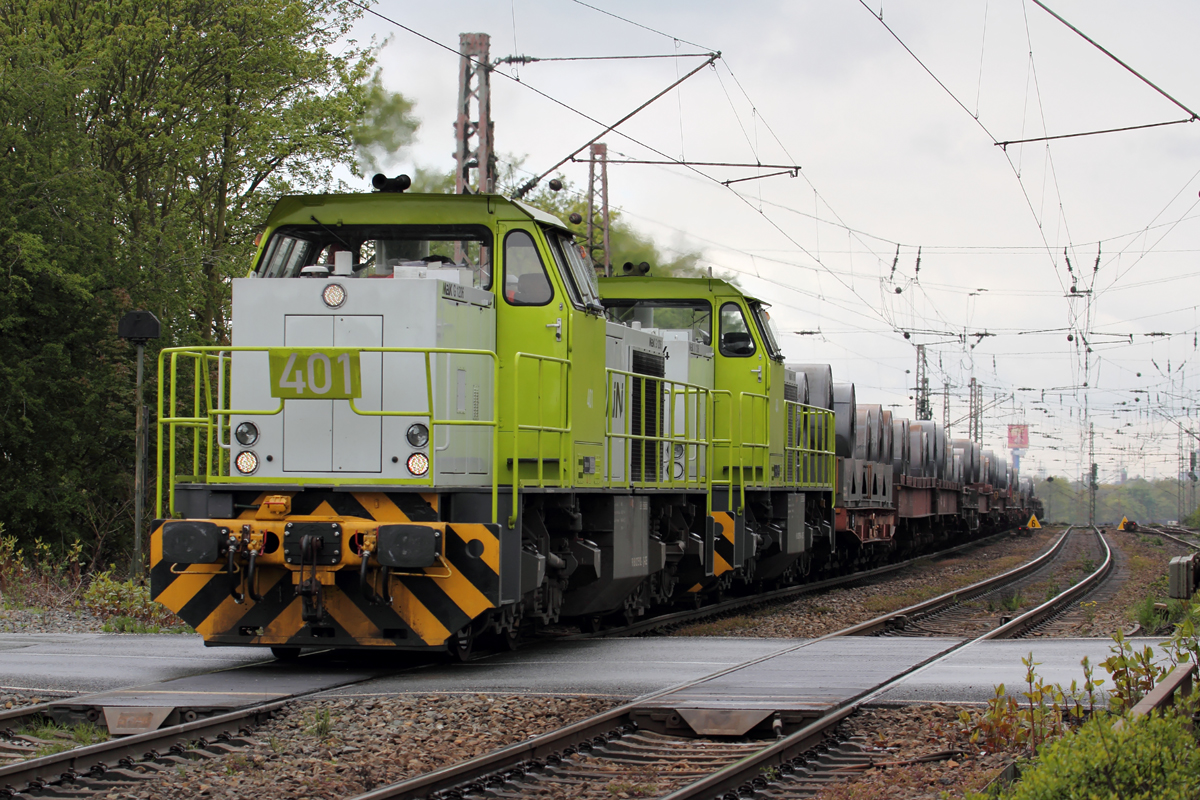 Captrain 401 (275 902-1) mit 404 (275 905-4) in Gelsenkirchen-Bismarck 26.4.2016