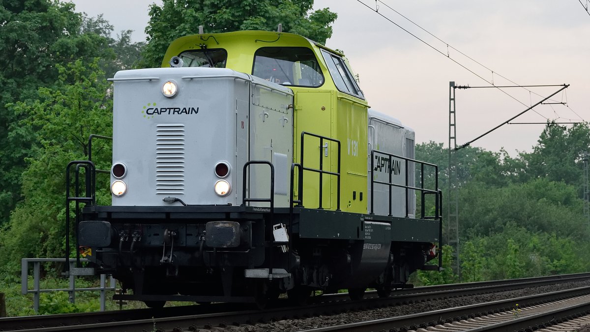 Captrain  V131  212 907-6 am 18.05.17 kurz nach dem Lindhorst durchfahren wurde