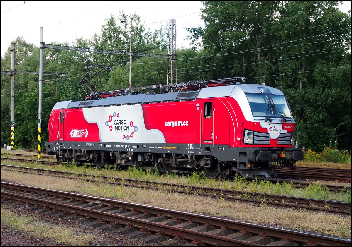 Cargo Motion 193 750-7 (Vectron MS)am 2. 9. 2020 im Bahnhof Jindřichův Hradec.Die Lokomotive ist von ELL (European Locomotive Leasing Austria) geleast.