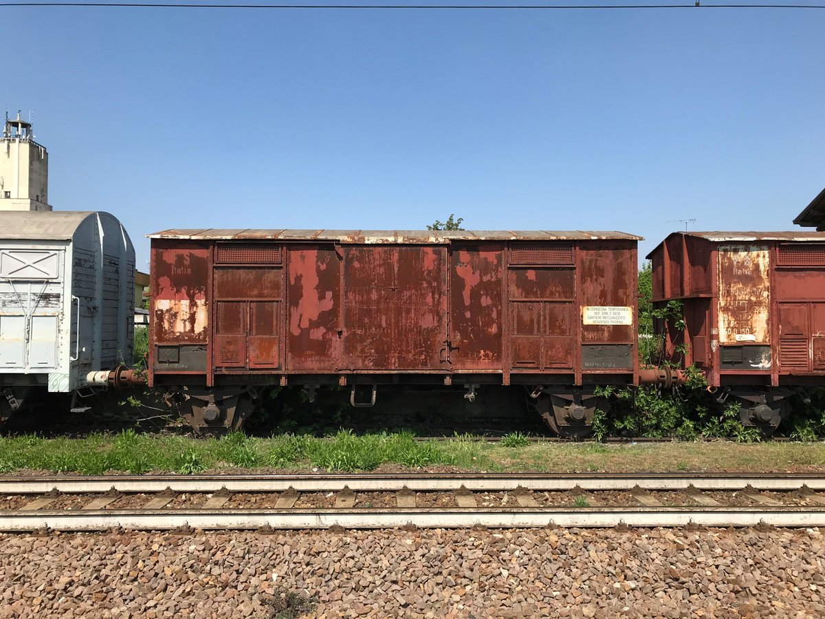 Carro FS tipo G. Stazione di Piadena. (20-04-2019)
