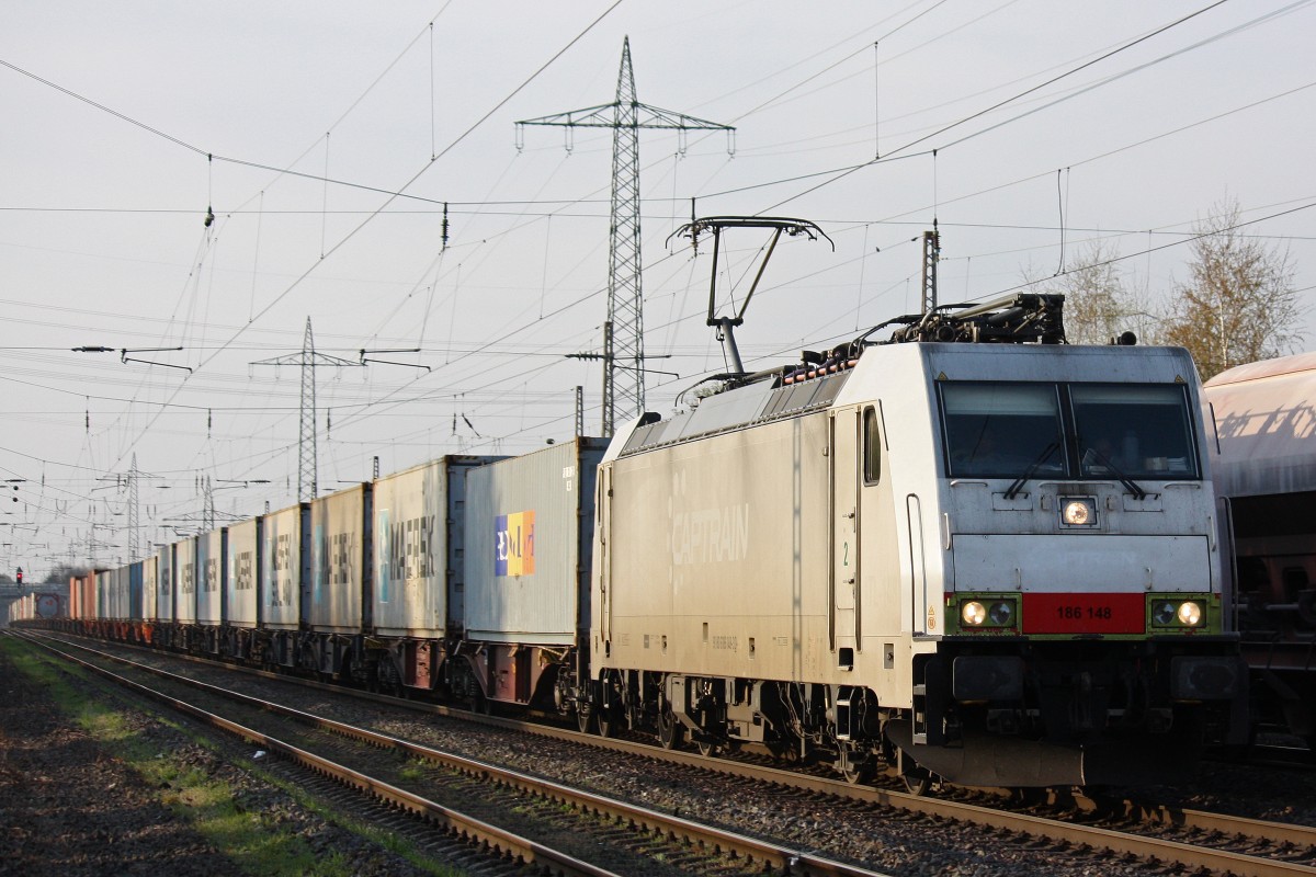 CB Rail 186 148 (damals noch fr CRS unterwegs/ex Captrain) zog am 22.4.13 einen Containerzug durch Ratingen-Lintorf. 