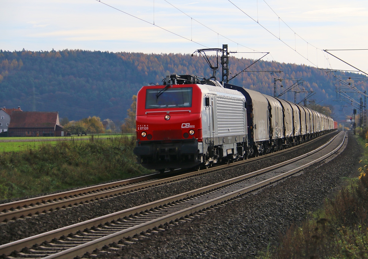 CBRail E37 520 mit Stahlzug in Fahrtrichtung Norden. Aufgenommen zwischen Mecklar und Ludwigsau-Friedlos am 08.11.2015.